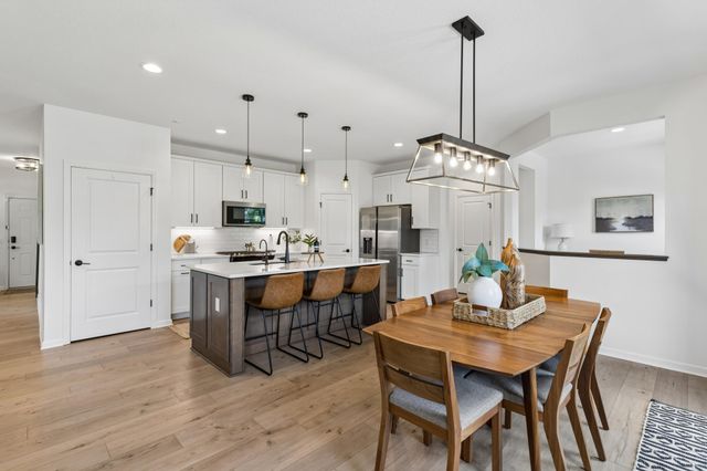 11760 Upper 31st Street N, Lake Elmo, MN 55042