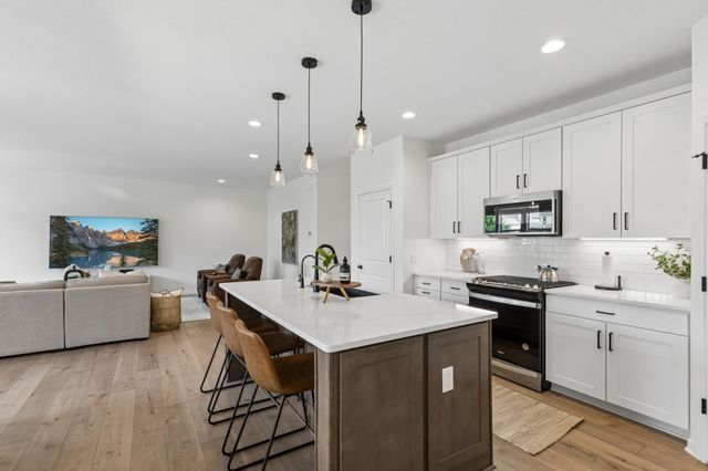 11760 Upper 31st Street N, Lake Elmo, MN 55042