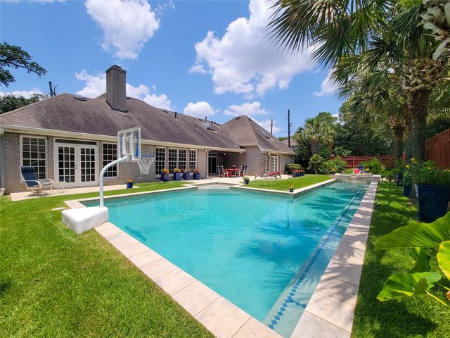 4401 Roseland Street, Houston, TX 77006