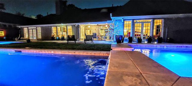 4401 Roseland Street, Houston, TX 77006
