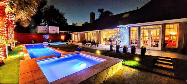 4401 Roseland Street, Houston, TX 77006