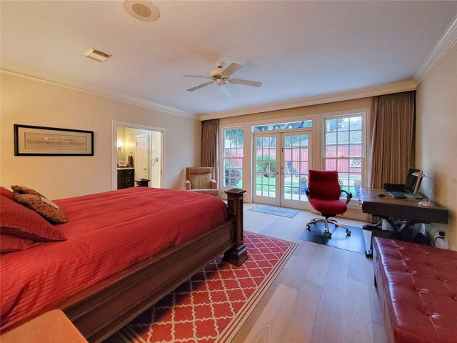 4401 Roseland Street, Houston, TX 77006