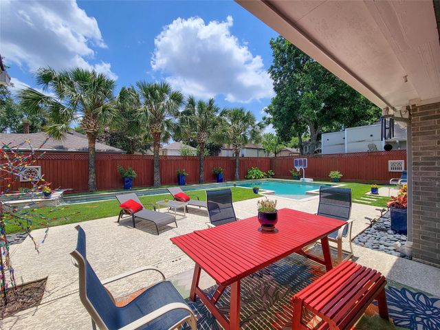 4401 Roseland Street, Houston, TX 77006