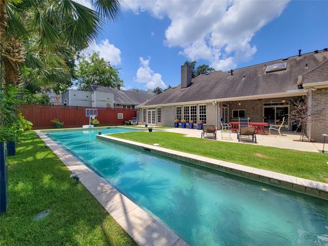 4401 Roseland Street, Houston, TX 77006