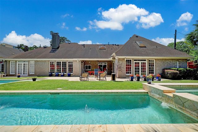 4401 Roseland Street, Houston, TX 77006