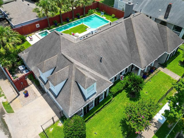 4401 Roseland Street, Houston, TX 77006
