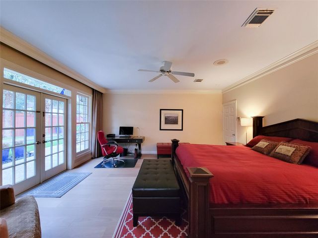 4401 Roseland Street, Houston, TX 77006