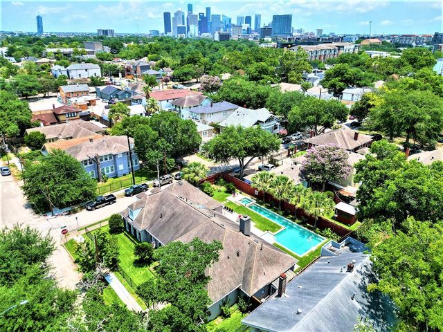 4401 Roseland Street, Houston, TX 77006