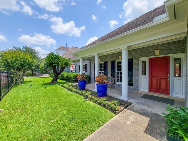 4401 Roseland Street, Houston, TX 77006