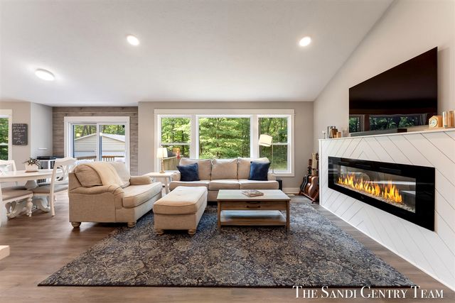 7285 Sue Marie Lane, Muskegon, MI 49442