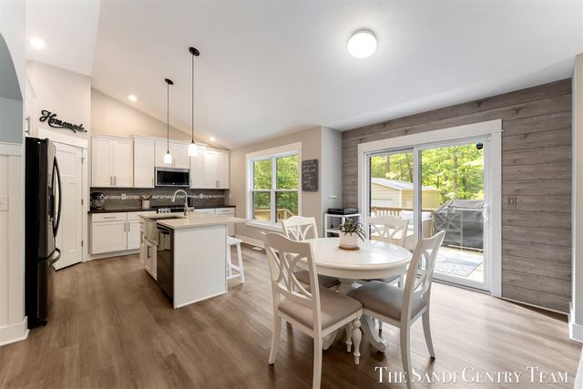 7285 Sue Marie Lane, Muskegon, MI 49442