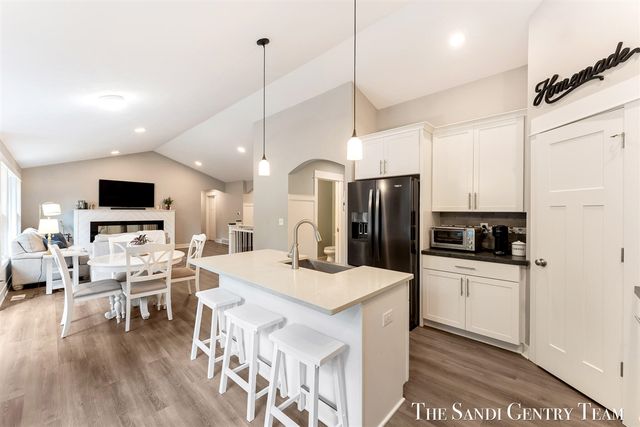 7285 Sue Marie Lane, Muskegon, MI 49442