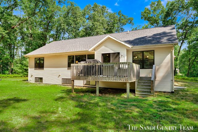 7285 Sue Marie Lane, Muskegon, MI 49442
