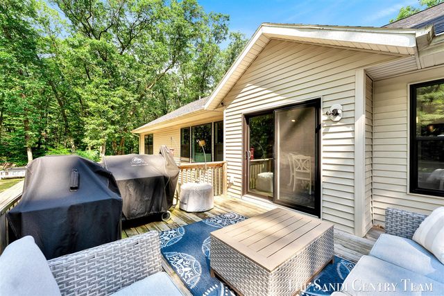 7285 Sue Marie Lane, Muskegon, MI 49442