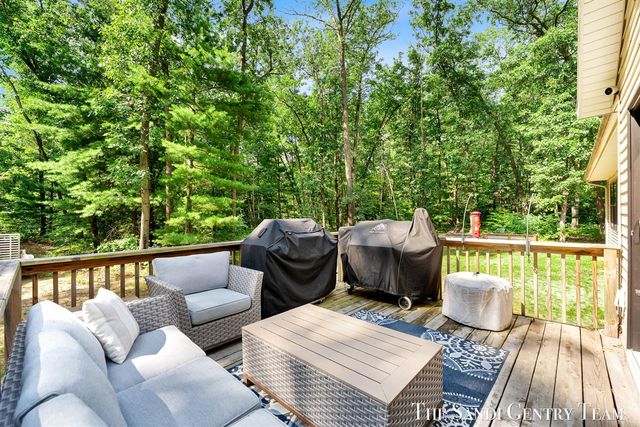 7285 Sue Marie Lane, Muskegon, MI 49442