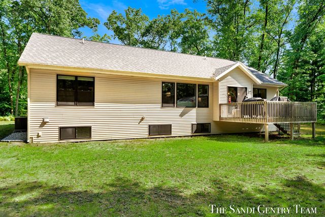 7285 Sue Marie Lane, Muskegon, MI 49442