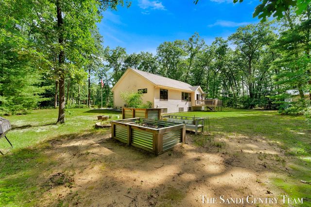 7285 Sue Marie Lane, Muskegon, MI 49442
