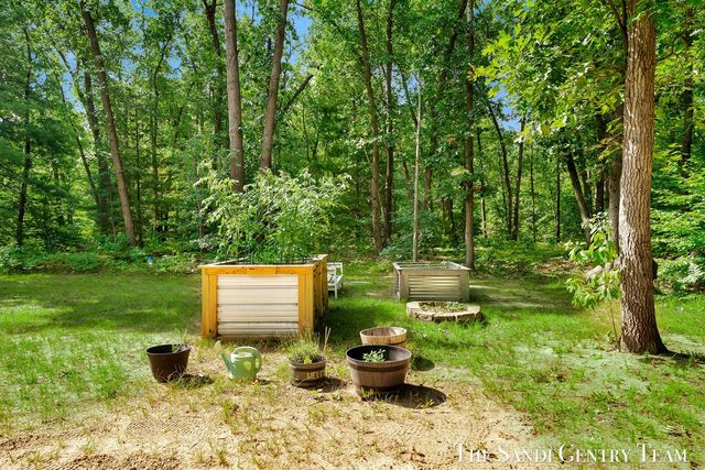 7285 Sue Marie Lane, Muskegon, MI 49442