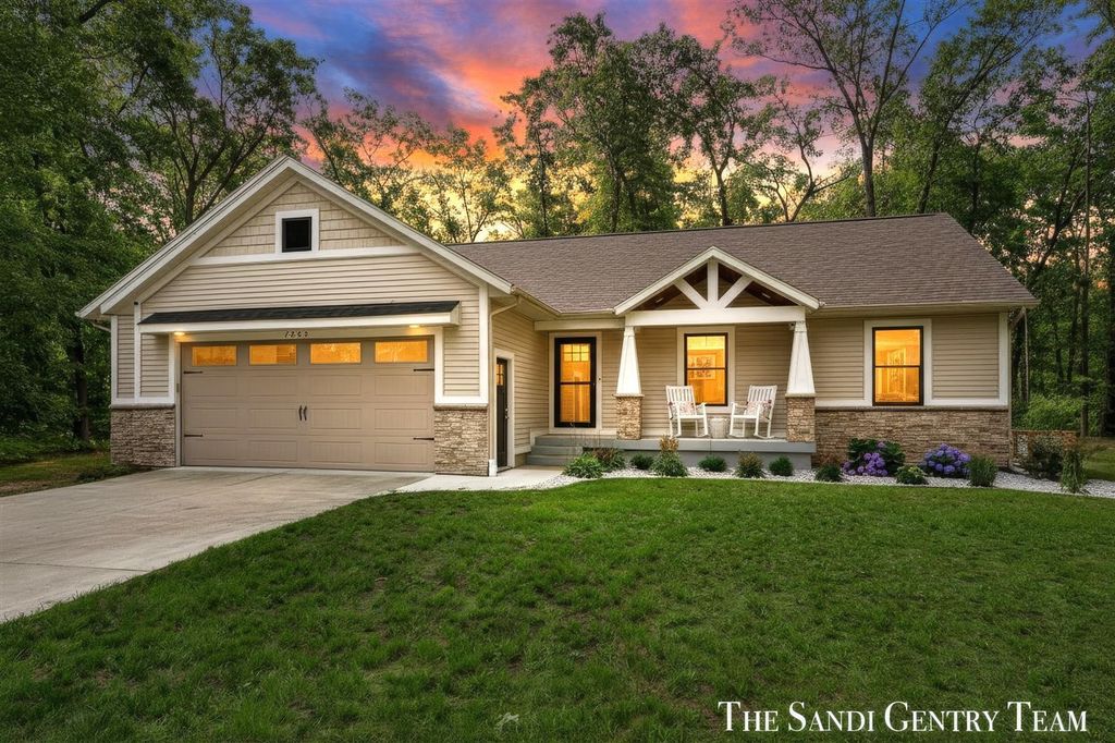 7285 Sue Marie Lane, Muskegon, MI 49442