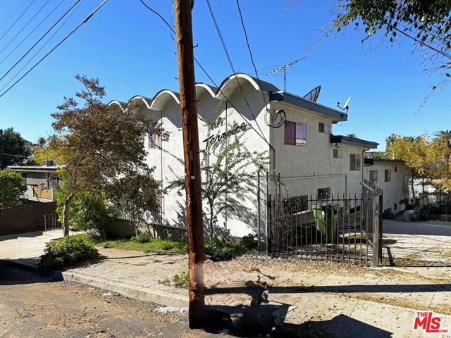 1331 Sutherland Street, Los Angeles, CA 90026