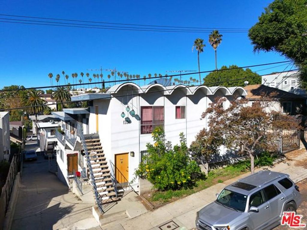 1331 Sutherland Street, Los Angeles, CA 90026