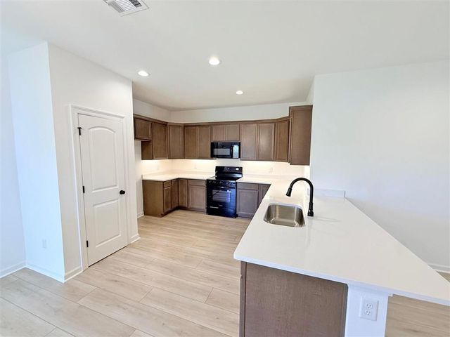 220 SUMMIT Avenue, Sulphur, LA 70665