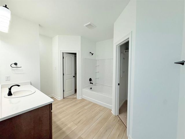 220 SUMMIT Avenue, Sulphur, LA 70665