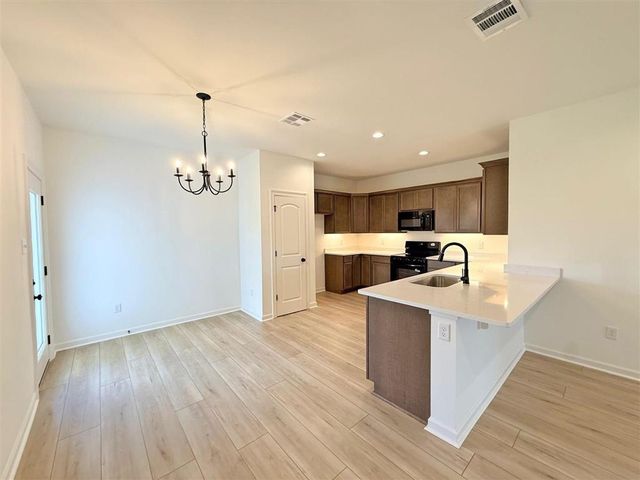 220 SUMMIT Avenue, Sulphur, LA 70665