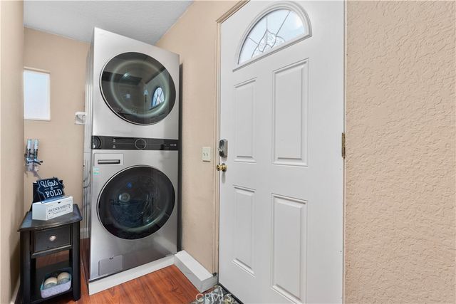 1869 Outer Hwy 2 S, Wrightwood, CA 92397