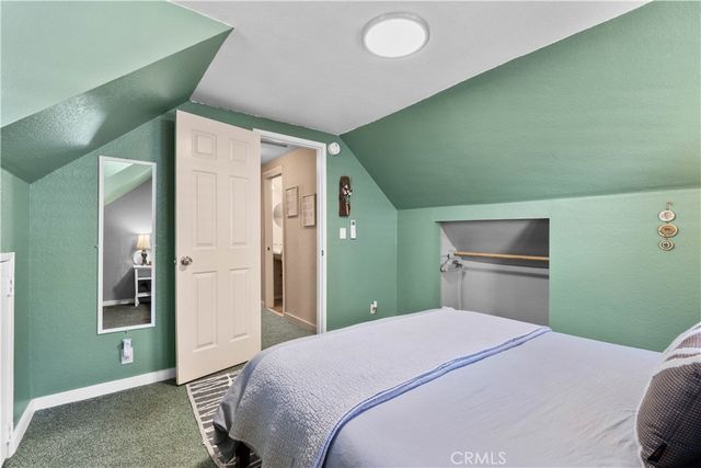 1869 Outer Hwy 2 S, Wrightwood, CA 92397