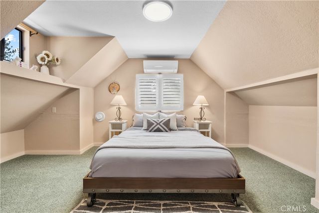 1869 Outer Hwy 2 S, Wrightwood, CA 92397