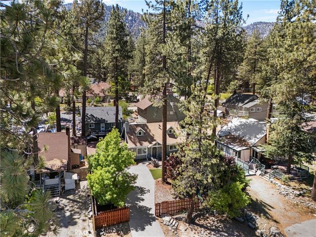 1869 Outer Hwy 2 S, Wrightwood, CA 92397
