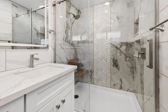 5975 Gaines Street, San Diego, CA 92110
