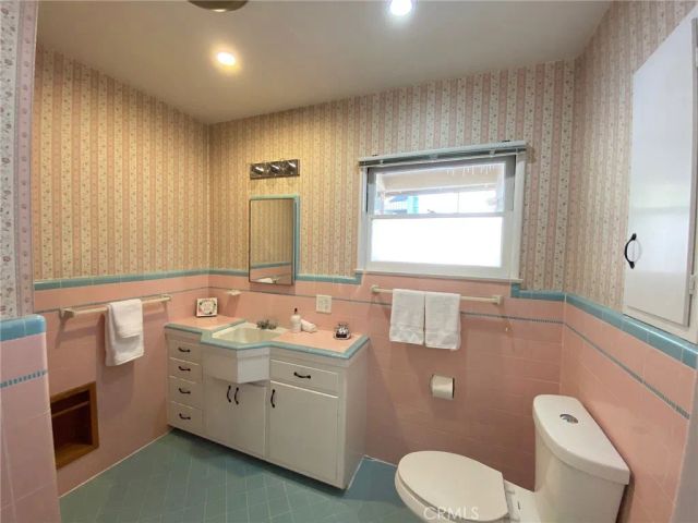 139 Acacia Avenue, Monrovia, CA 91016