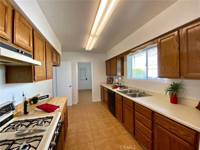 139 Acacia Avenue, Monrovia, CA 91016