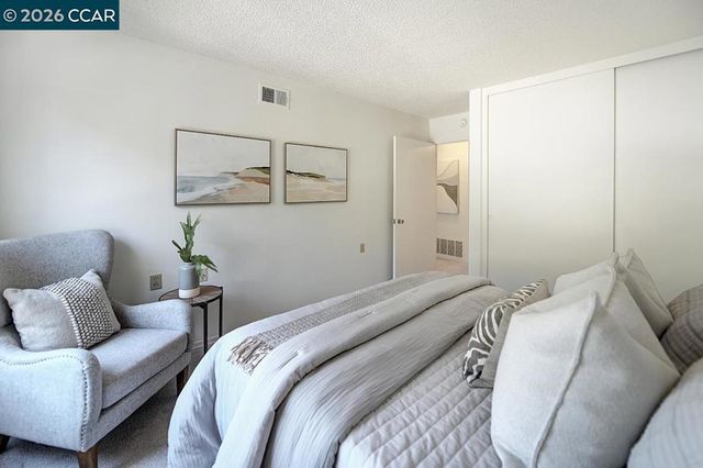 1316 Oakmont Dr 5, Walnut Creek, CA 94595