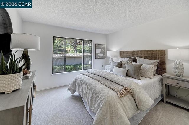 1316 Oakmont Dr 5, Walnut Creek, CA 94595