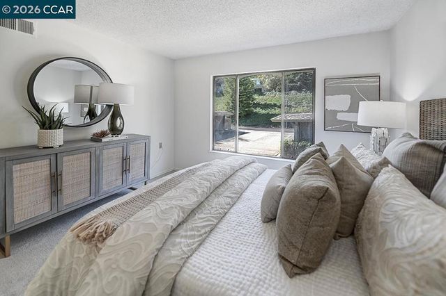 1316 Oakmont Dr 5, Walnut Creek, CA 94595