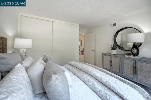 1316 Oakmont Dr 5, Walnut Creek, CA 94595