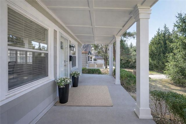 4809 Rainbow Boulevard, Westwood Hills, KS 66205