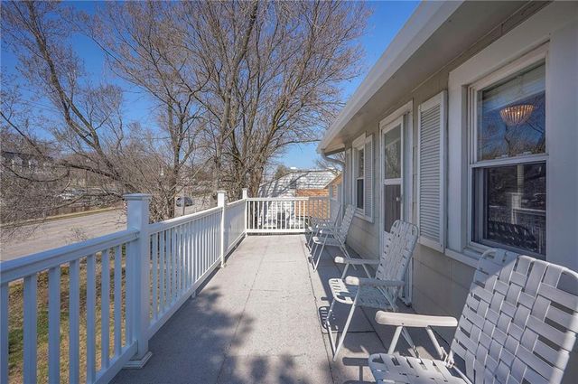 4809 Rainbow Boulevard, Westwood Hills, KS 66205