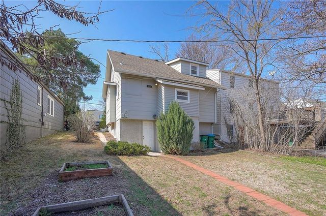 4809 Rainbow Boulevard, Westwood Hills, KS 66205