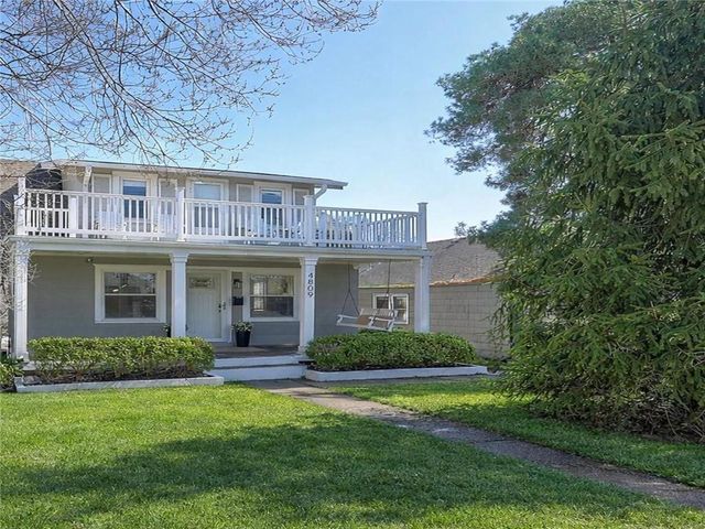 4809 Rainbow Boulevard, Westwood Hills, KS 66205