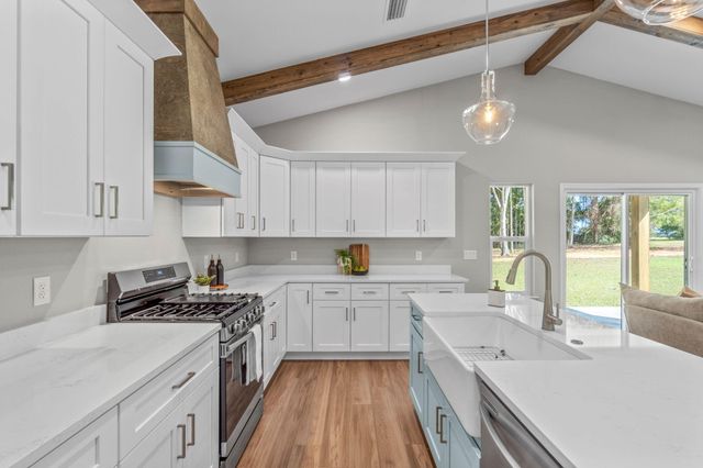 1426 Madelyn Wds Drive, Pensacola, FL 32506