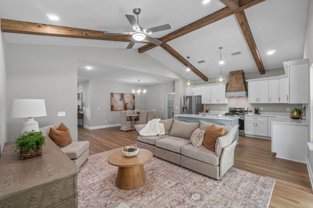 1426 Madelyn Wds Drive, Pensacola, FL 32506