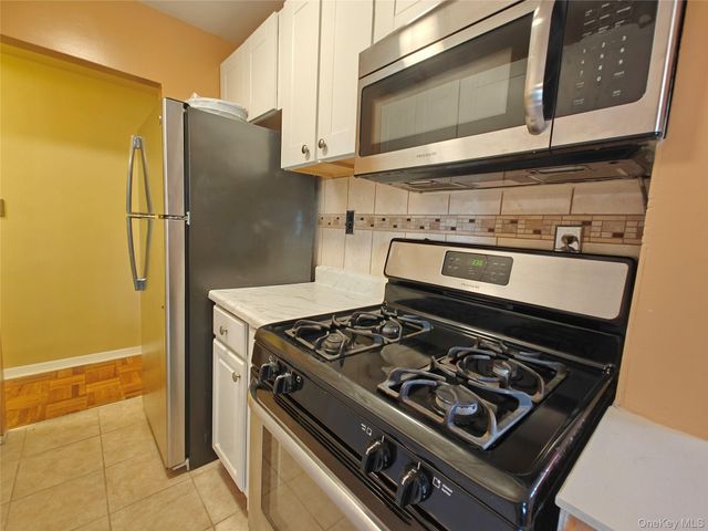 385 McLean Avenue 8D, Yonkers, NY 10705