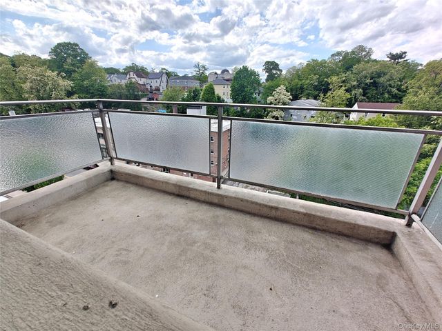 385 McLean Avenue 8D, Yonkers, NY 10705