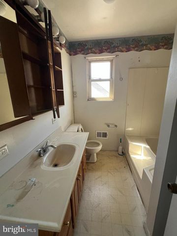 409 N GRAND AVE, National Park, NJ 08063