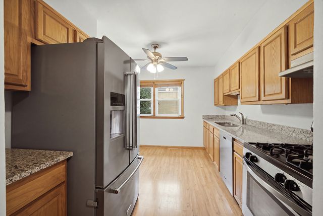 531 Cambridge Road, Des Plaines, IL 60016