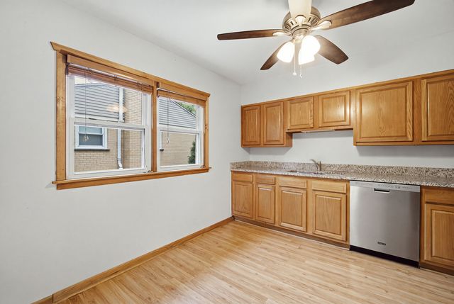 531 Cambridge Road, Des Plaines, IL 60016